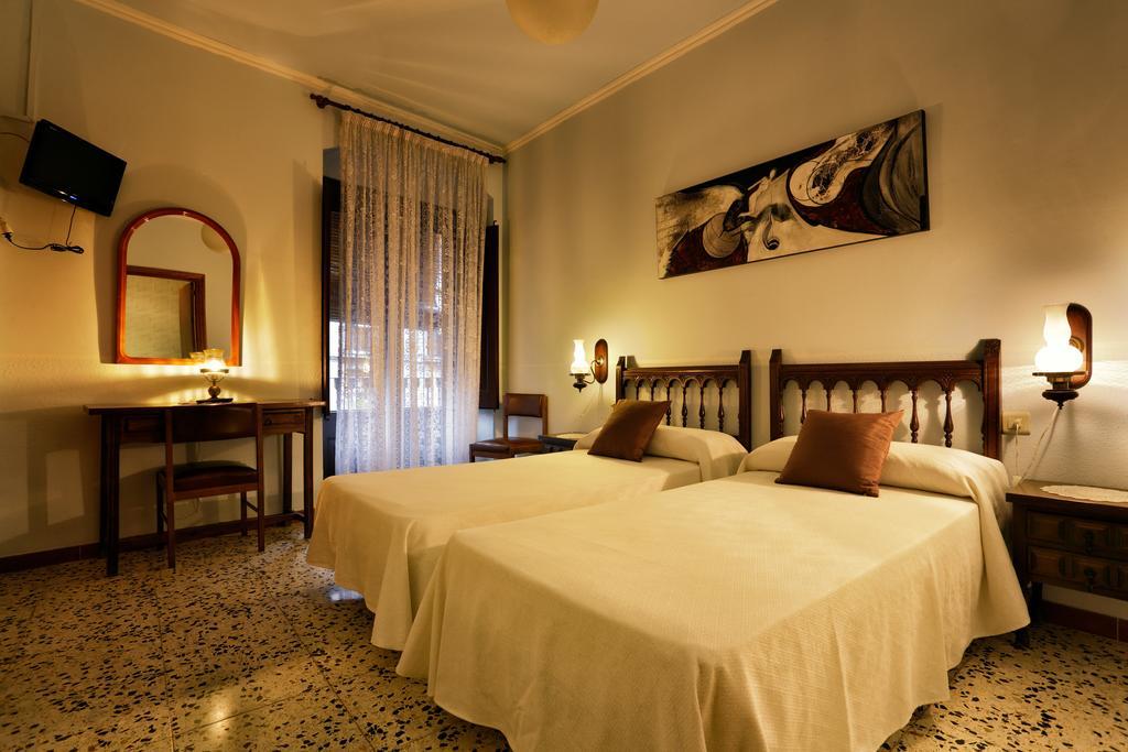 Hostal Populetus Poboleda Esterno foto